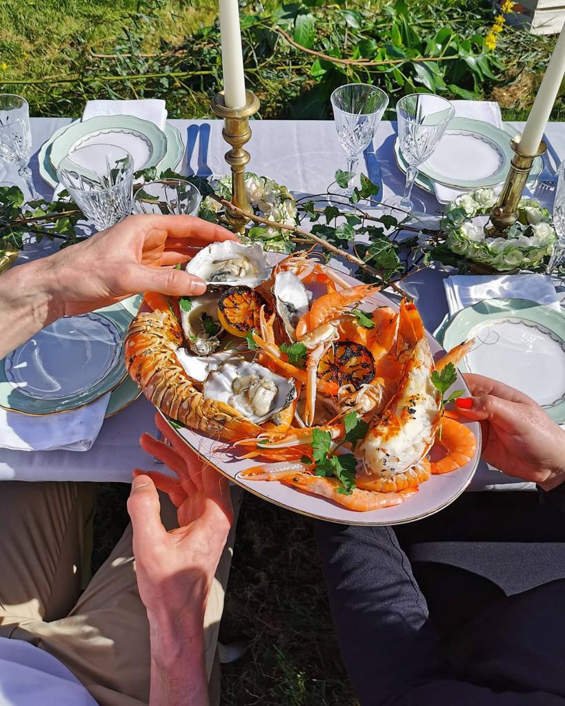 Outdoor al fresco dining in a French garden
